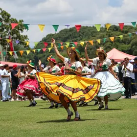 Olímpia (SP) recebe maior festival de folclore do Brasil Olímpia (SP) festival de folclore
